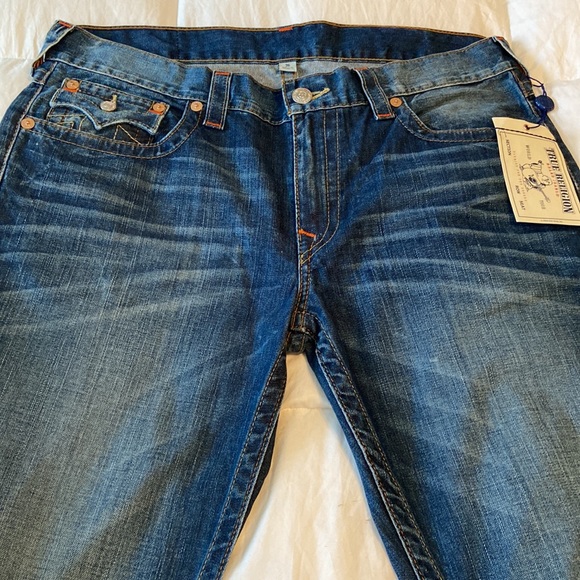 NWT- Mens True Religion distressed, 5 pocket straight jeans, size 36 - Picture 8 of 14